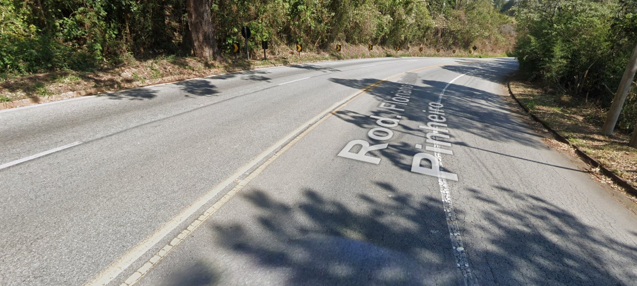 Homem morre e outras três pessoas ficam feridas em acidente em Santo Antônio do Pinhal, SP