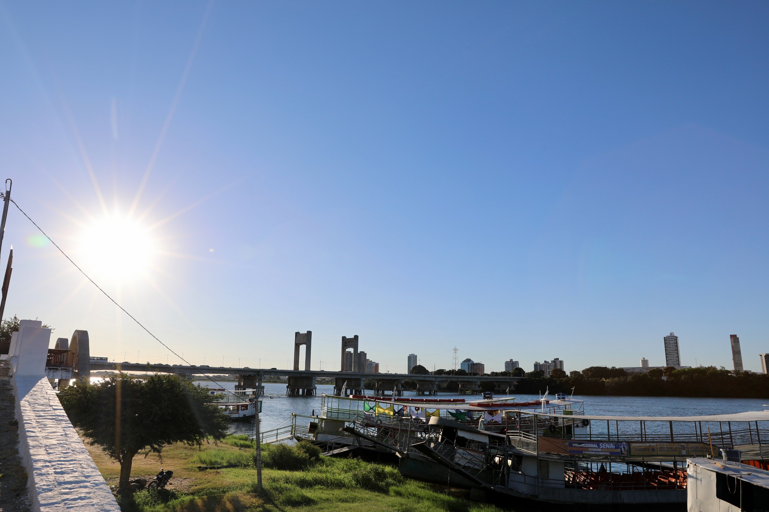 Salvador e mais 17 cidades da Bahia terão radiação UV muito alta ou extrema até domingo (6)