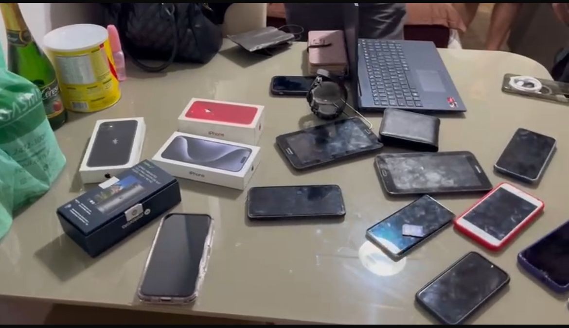 Polícia prende oito em operação contra roubo, furto e receptação de celulares 