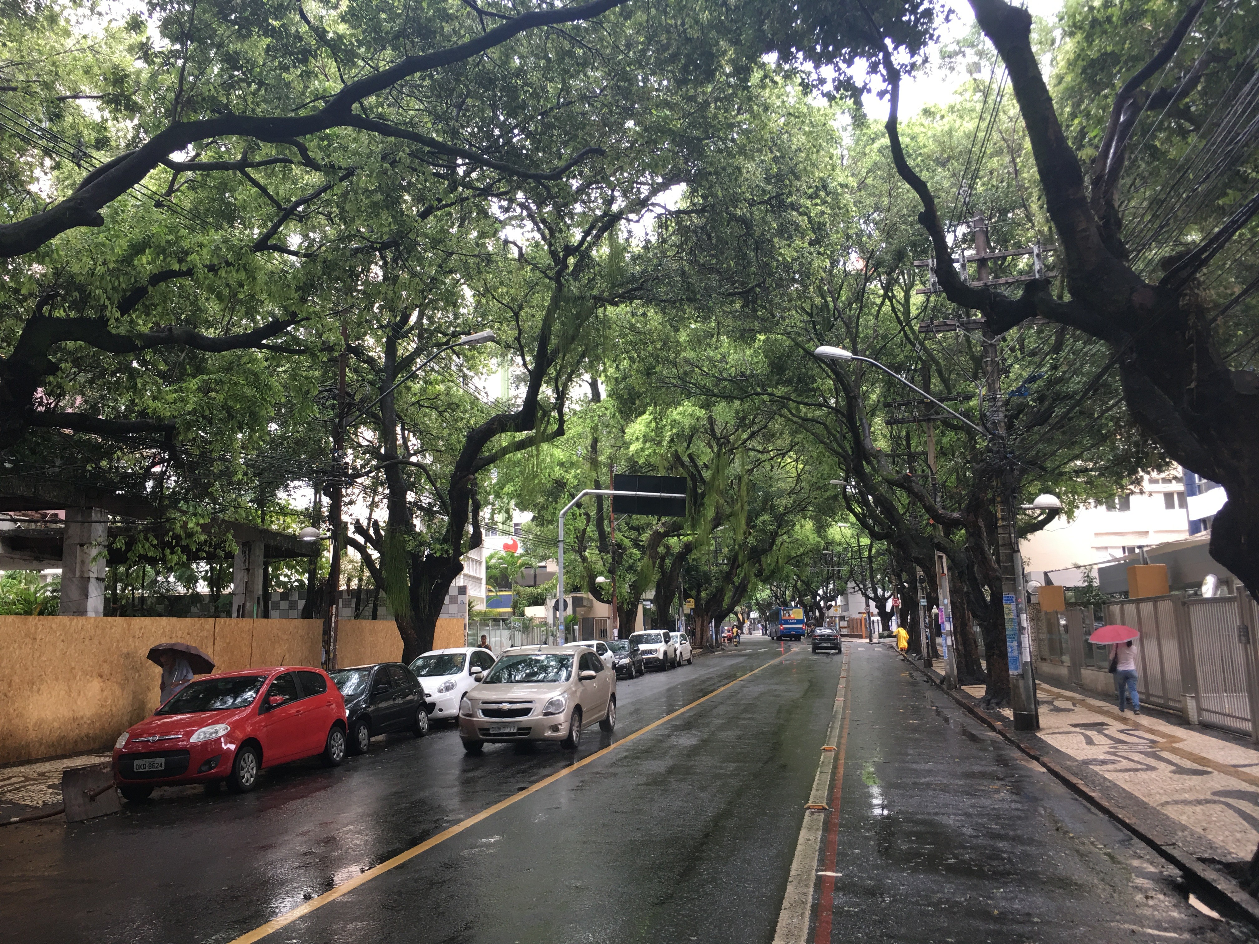 Homem morre após ser espancado em bairro nobre de Salvador