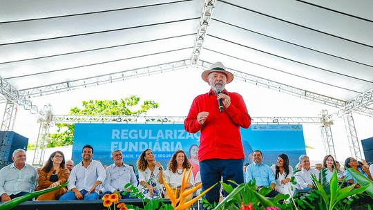Após derrota no IOF, Lula reforça discurso de proteção a mais pobres e cobrança de mais impostos dos ricos - Para presidente, parte da oposição se relaciona a projeto que amplia isenção do Imposto de Renda. Derrubada de decreto expõe fragilidade da base de apoio do governo no Congresso.