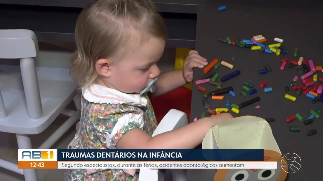 Quedas e brincadeiras podem afetar dentes de leite e permanentes em crianças