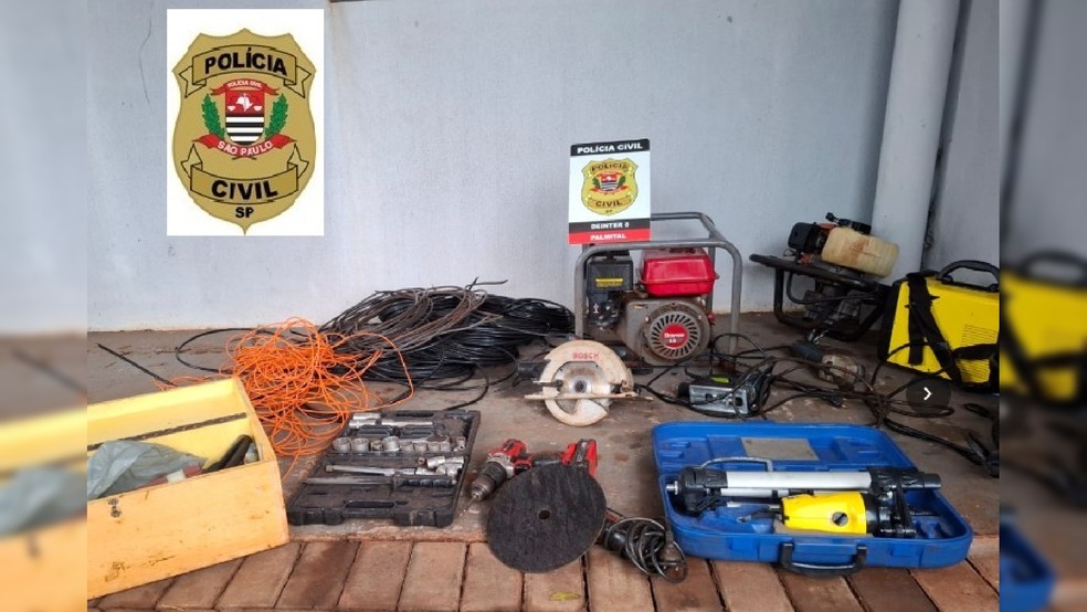 1 de 1
Homem &eacute; preso em flagrante pelo crime de recepta&ccedil;&atilde;o durante uma opera&ccedil;&atilde;o da Pol&iacute;cia Civil contra crimes patrimoniais, em Palmital (SP) &mdash; Foto: Pol&iacute;cia Civil