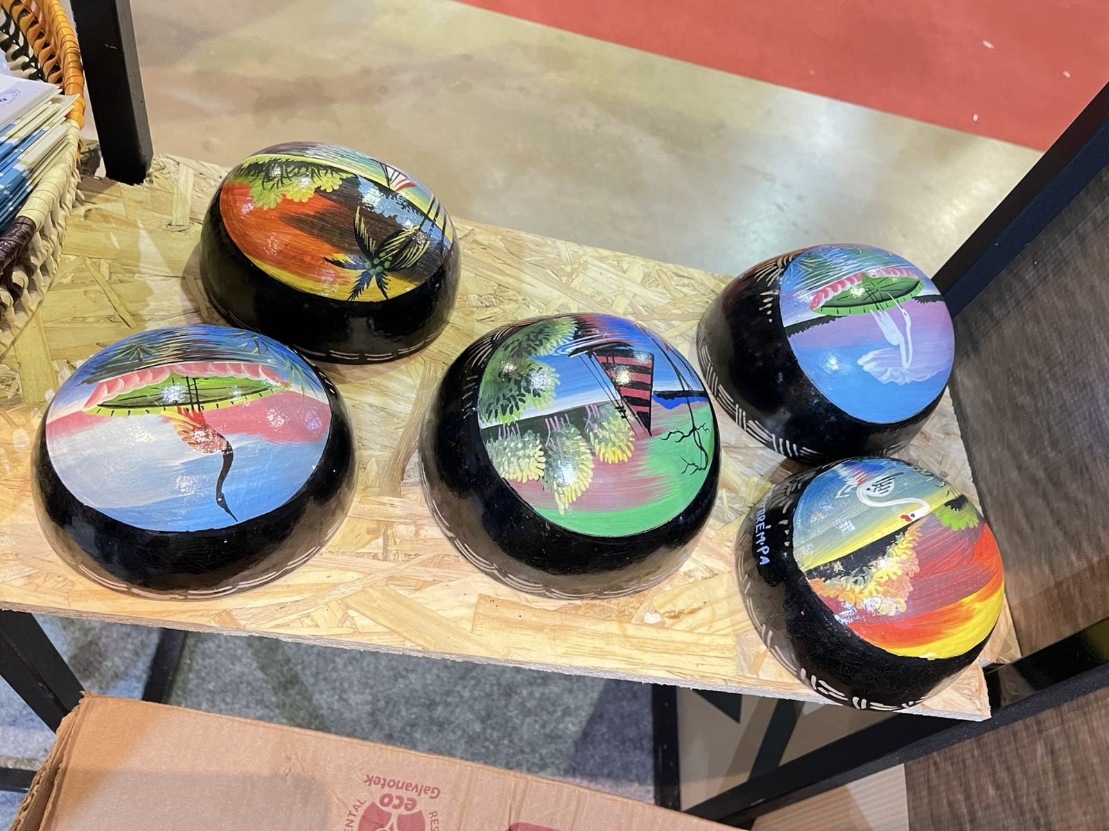 Cuias artesanais encantam visitantes na Casa Santarém Alter do Chão durante o Pavilhão Pará Municípios