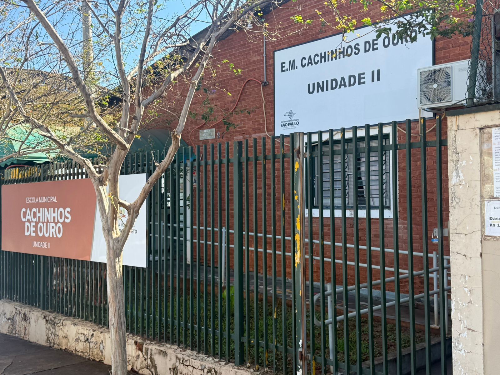 Munições de pistola 9 mm são achadas em mochila de criança em SP