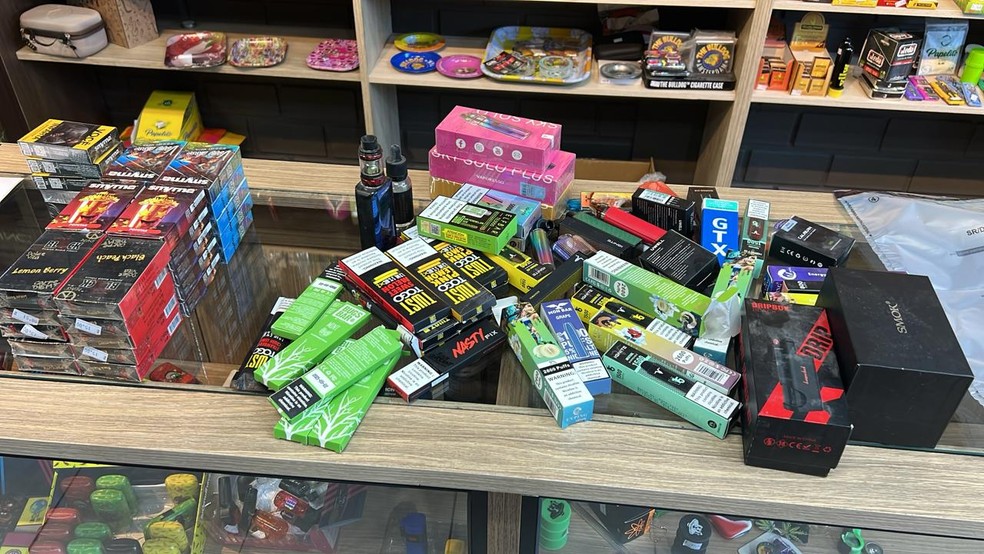 Os estudantes podem receber US$ 50 por denunciarem colegas que usam vape.  — Foto: PF/Divulgação