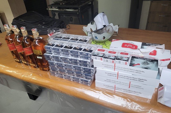 Distribuidoras ligadas a baile funk são interditadas e produtos falsificados apreendidos em Uberlândia