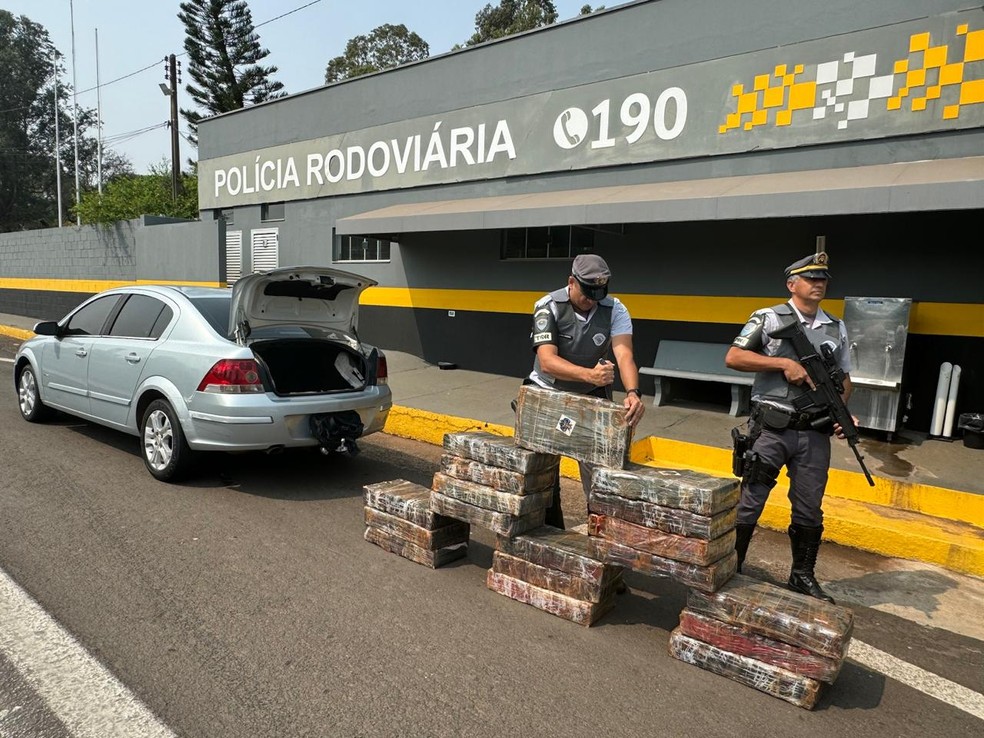 Ao todo, 311,900 quilos da droga foram apreendidos — Foto: Policia Militar Rodoviária