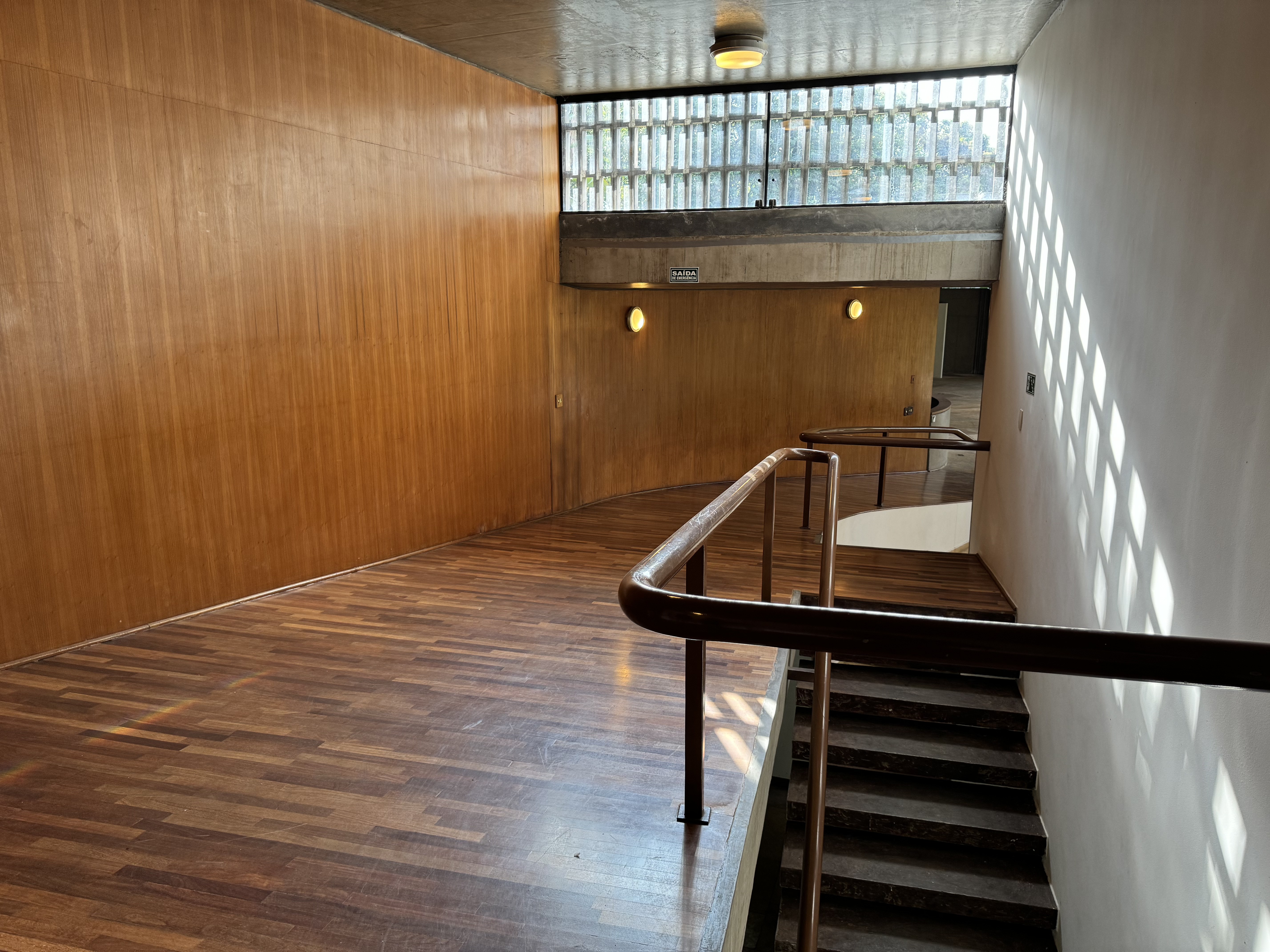 Única casa de Niemeyer na cidade de SP é colocada à venda; g1 mostra detalhes da obra de arte