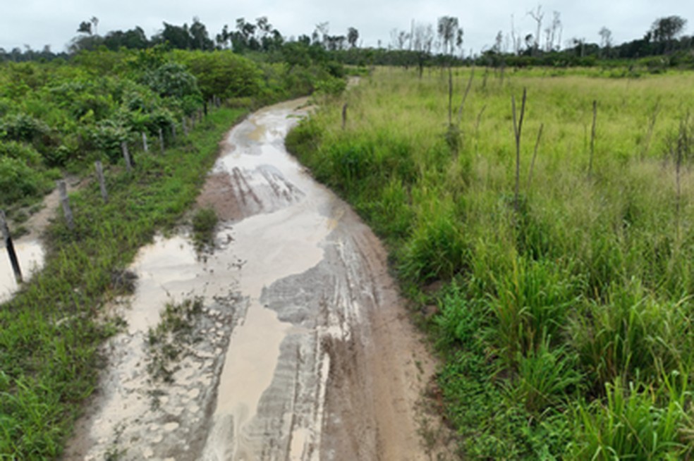 Alunos enfrentam estradas sem condições de trafegabilidade em Pacajá. — Foto: Divulgação