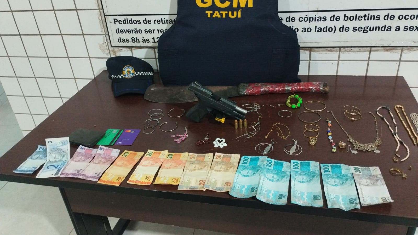 Dois homens armados são presos após tentativa de roubo a casa em Tatuí