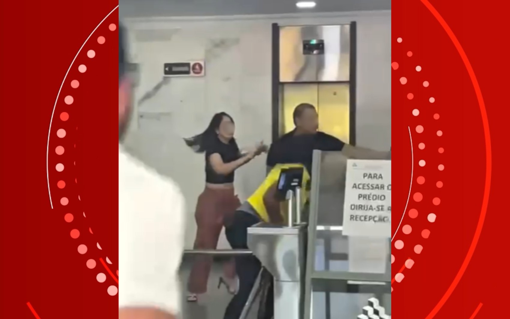 Mulheres denunciam ter sido vítimas de racismo e agressão pelo ex-chefe em Salvador