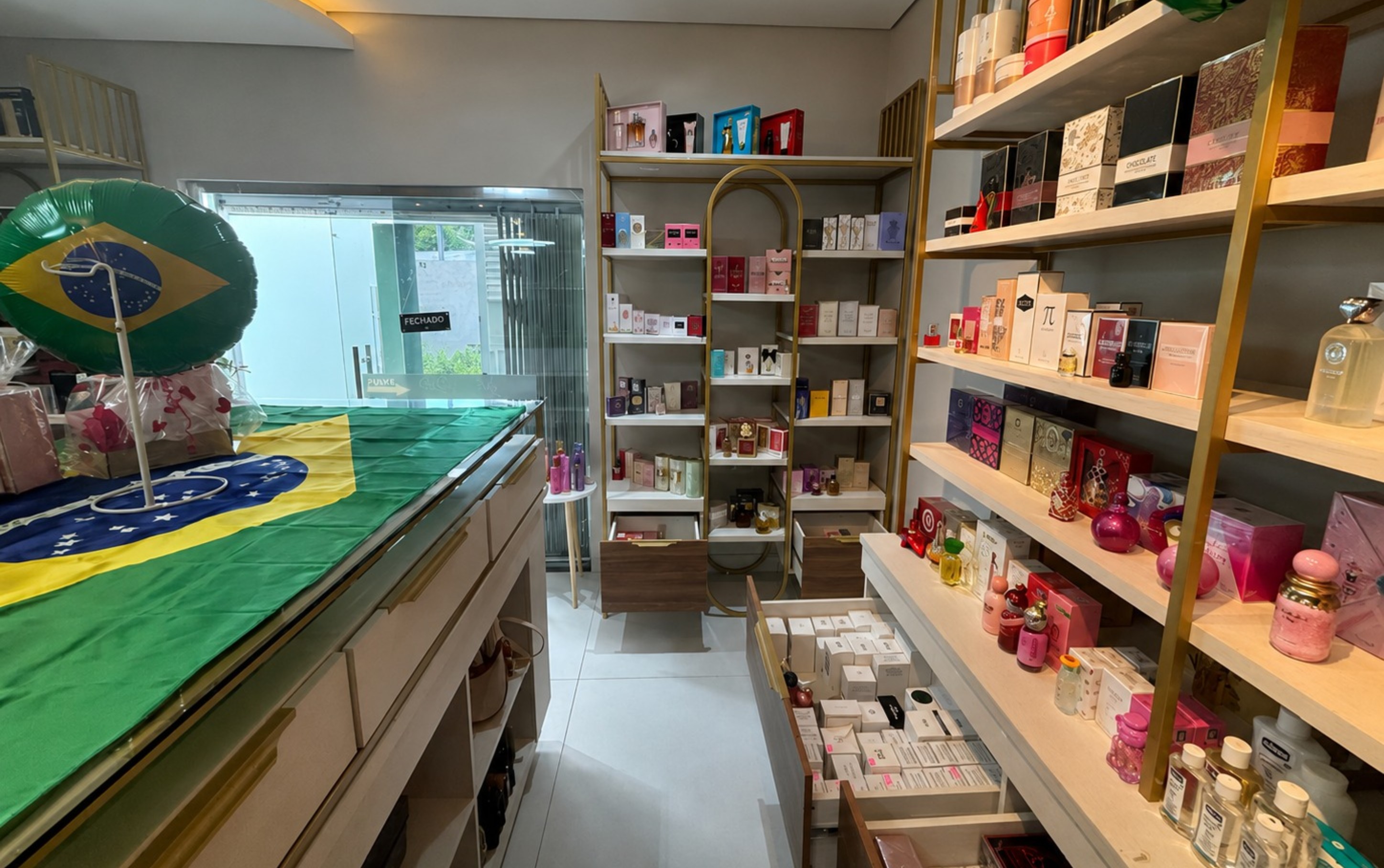 Mais de R$ 300 mil em perfumes árabes contrabandeados são apreendidos em lojas de Boa Vista