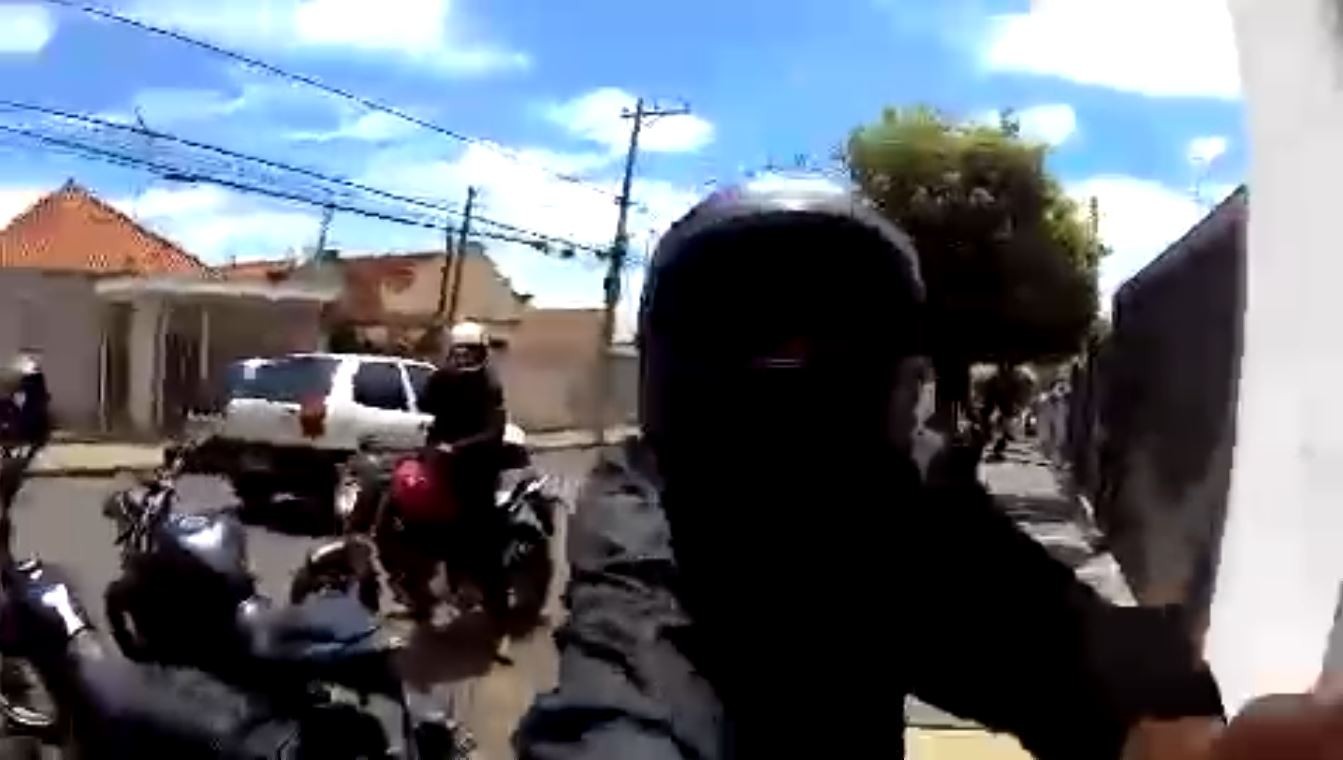 Estudante registra roubo da própria moto com câmera no capacete, em Jaboticabal, SP; vídeo