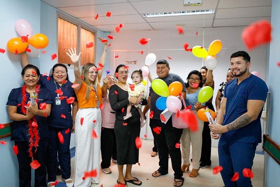 Criança recebeu alta nesta terça-feira (3). — Foto: Antônio Lima/Secom