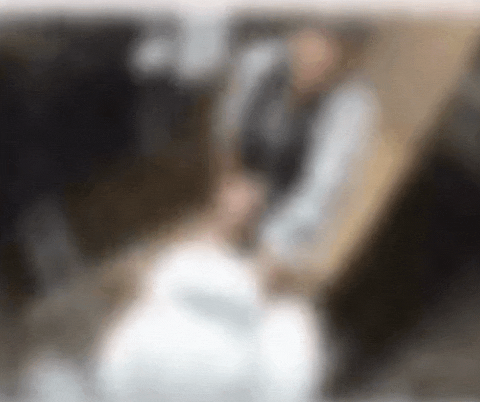 VÍDEO: homem é encurralado e esfaqueado pelo vizinho no elevador de condomínio em SC 