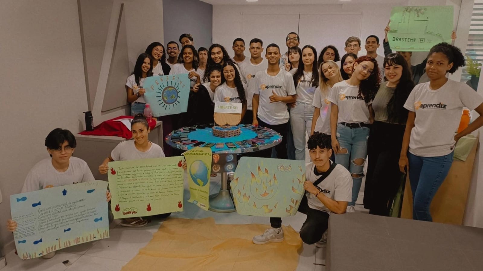 Jovens aprendizes participam de oficina socioambiental em João Pessoa