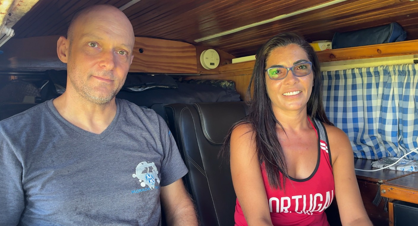 Kombi de 1973 vira casa de casal que já percorreu 23 Estados e chega ao Amapá