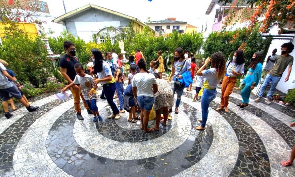 Instituição abre oficinas gratuitas de percussão e dança em Feira de Santana