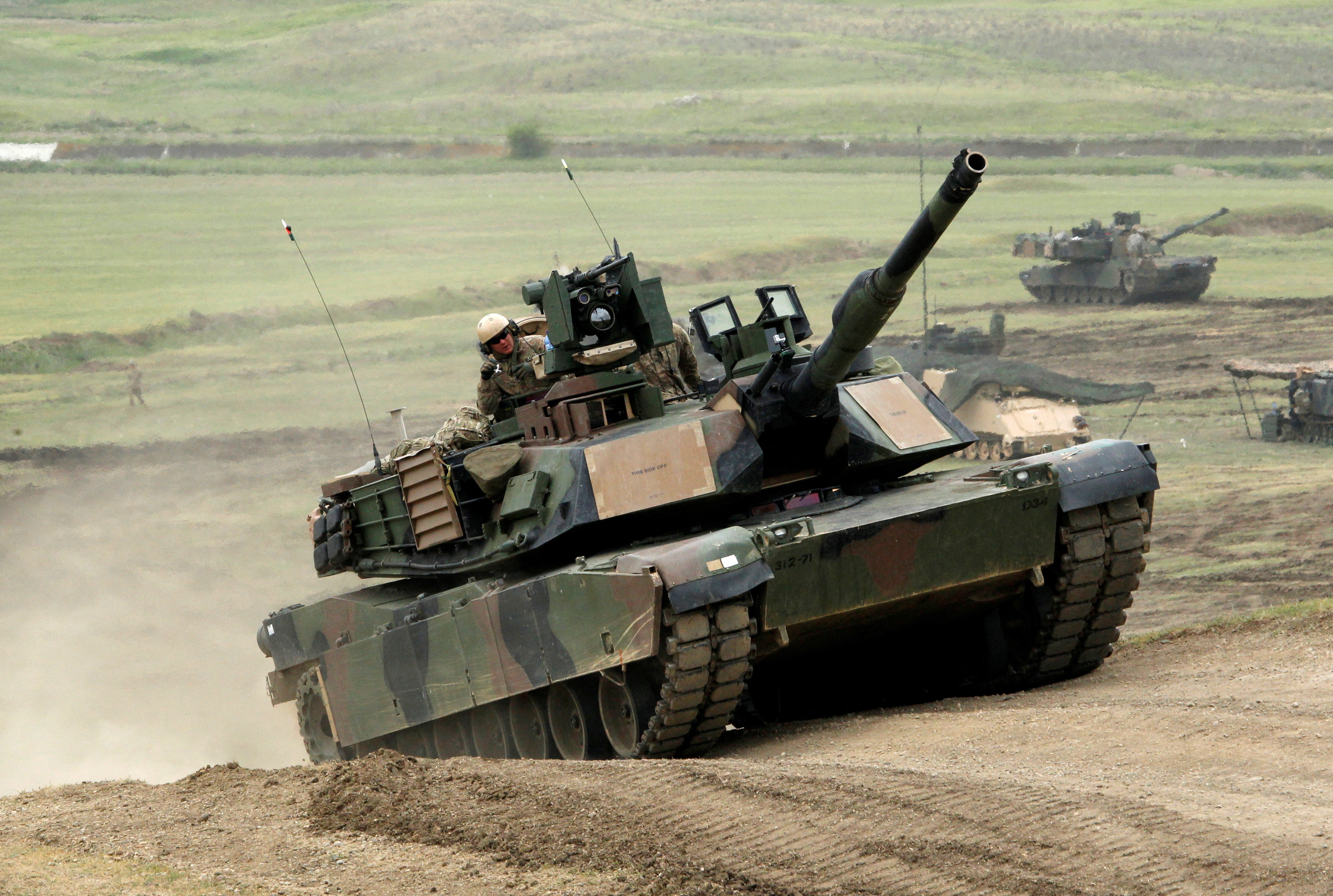 Soldado dos EUA é preso por tentar compartilhar informações sobre tanques com a Rússia