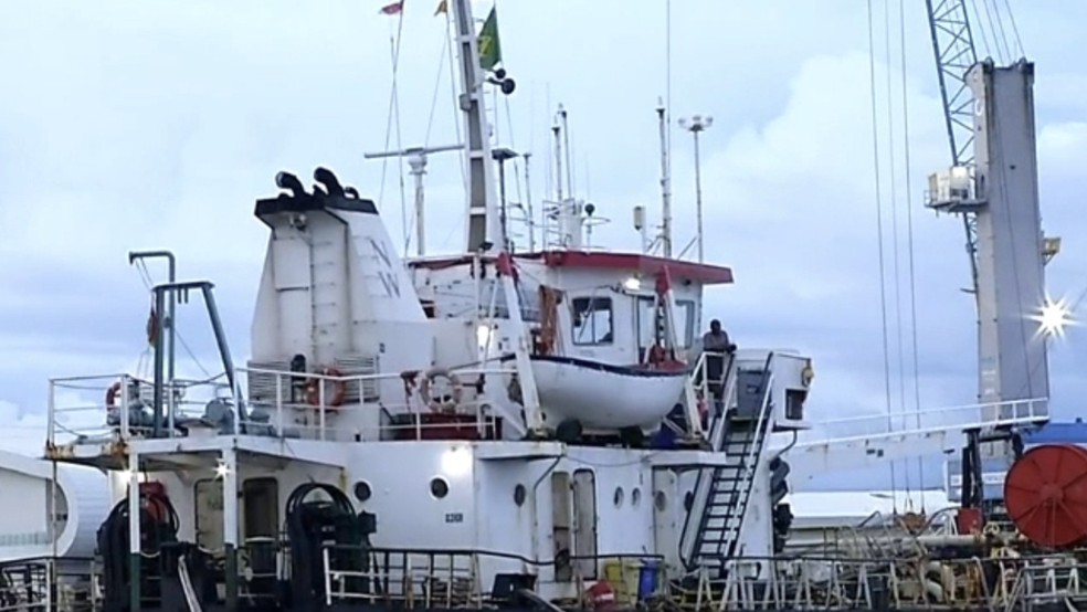 Tripulantes foram atendidos em UPA. — Foto: Reprodução/TV Verdes Mares