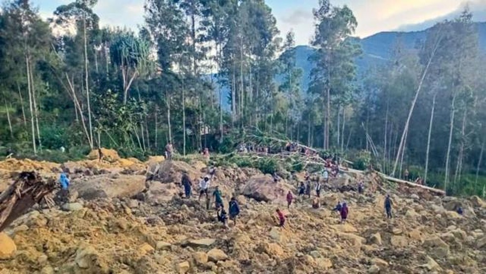 Local de deslizamento de terra em Papua-Nova Guiné — Foto: Getty Images