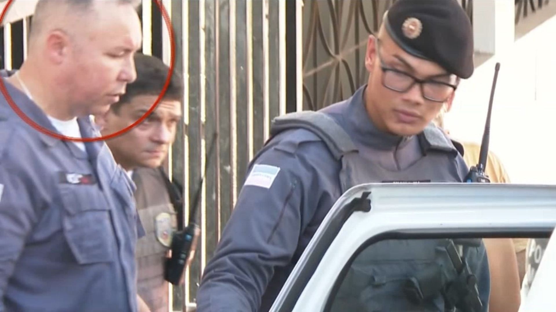 PMs que presenciaram colega executar duas mulheres e não fizeram nada serão afastados de todas as funções