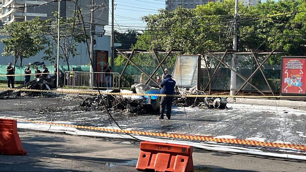 Queda de avião na Zona Oeste de SP — Foto: Felipe Rau/Estadão Conteúdo