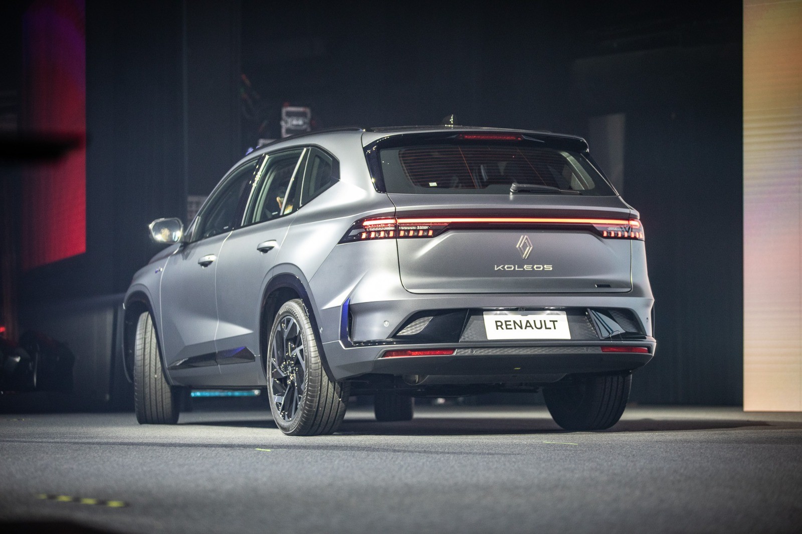 Salão do Automóvel 2025: Renault apresenta Koleos, SUV híbrido grande para rivalizar com chinesas