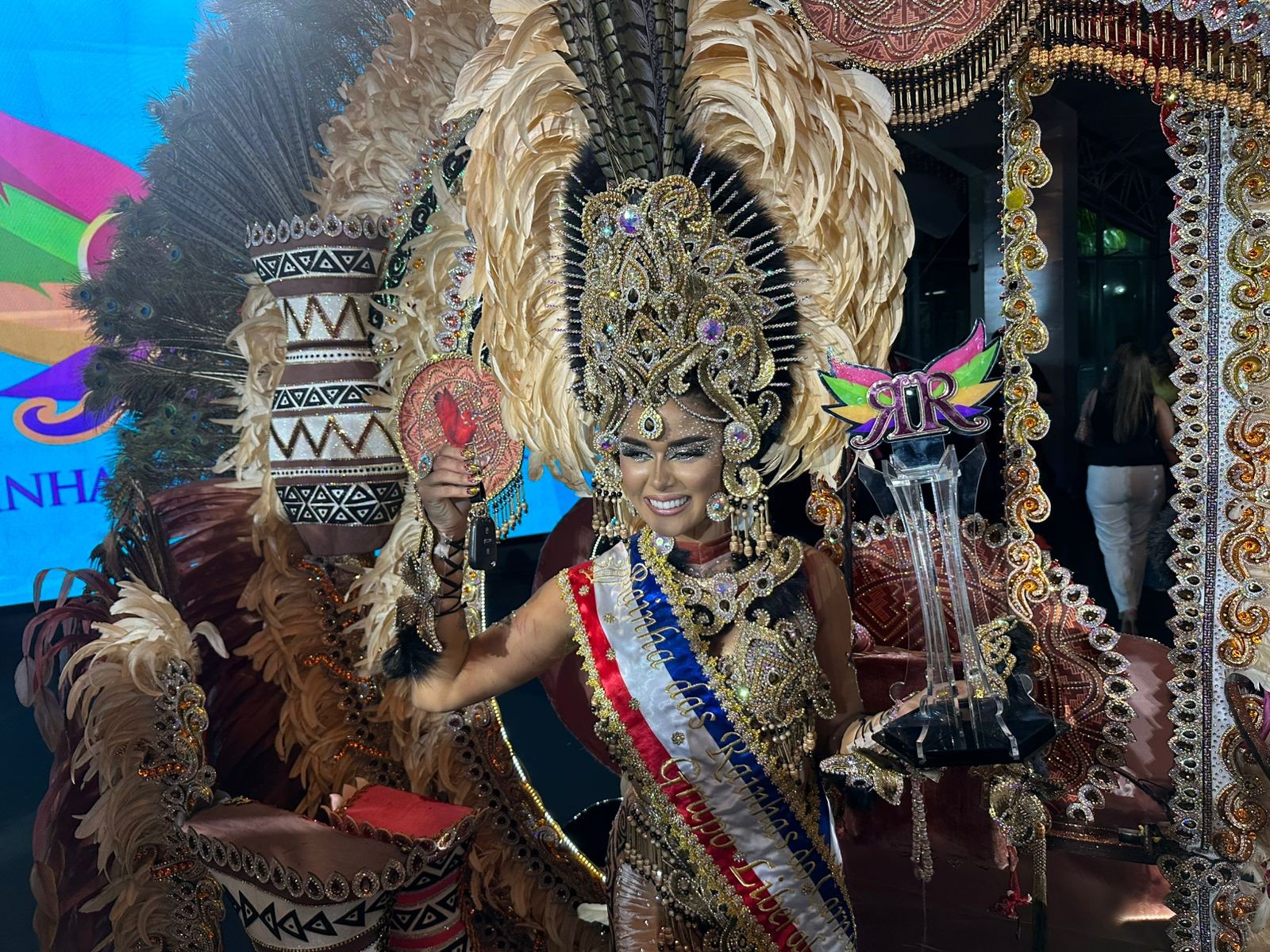Rainha das Rainhas 2026: Layane Santos, do Guará Acqua Park, vence o maior concurso de beleza e fantasia da Amazônia