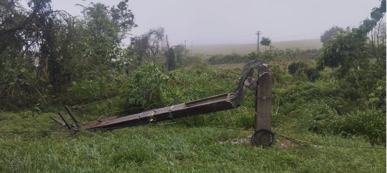 Paraná tem 134 mil endereços sem energia elétrica após temporal