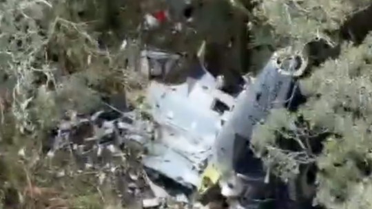 VÍDEO mostra destroços do helicóptero que levava o cantor Rick e mais 4