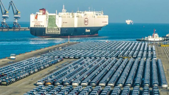 Governo eleva imposto de importação para carros elétricos e híbridos a partir desta terça - Aumento faz parte de um cronograma para reconstituição gradual do imposto para tornar os modelos produzidos em solo nacional mais atrativos. Alíquotas vão de 25% a 30%.