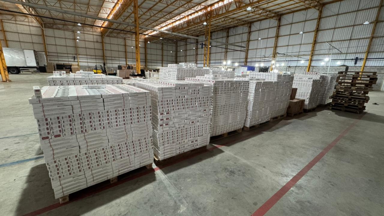 Polícia apreende 16 milhões de cigarros falsificados em fábrica clandestina no interior de SP