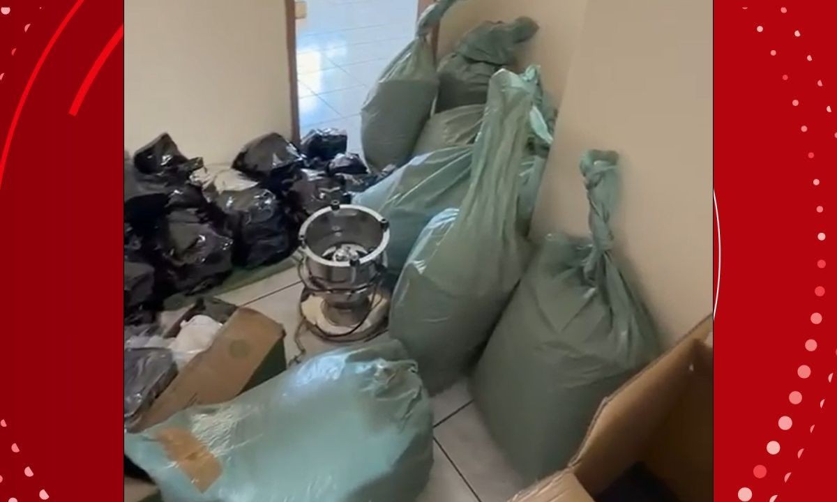 Meia tonelada de drogas é apreendida e laboratório desarticulado em Salvador