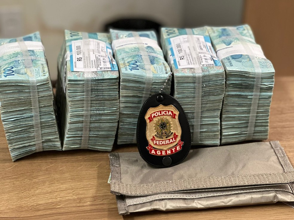PF apreende R$ 500 mil dentro de mochila ap&oacute;s den&uacute;ncia de compra de voto em  Macei&oacute; | Elei&ccedil;&otilde;es 2024 em Alagoas | G1