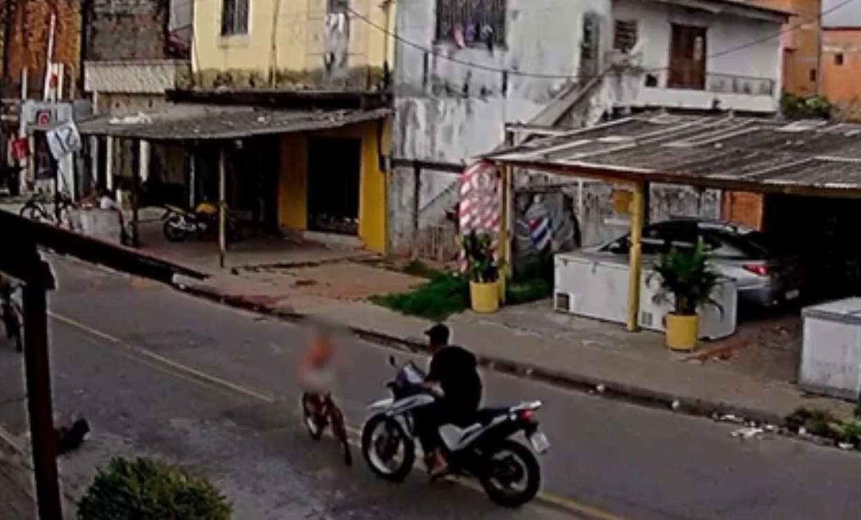 Criança morre após ser atropelada por moto em Belém; motociclista fugiu e não teria CNH, diz polícia 
