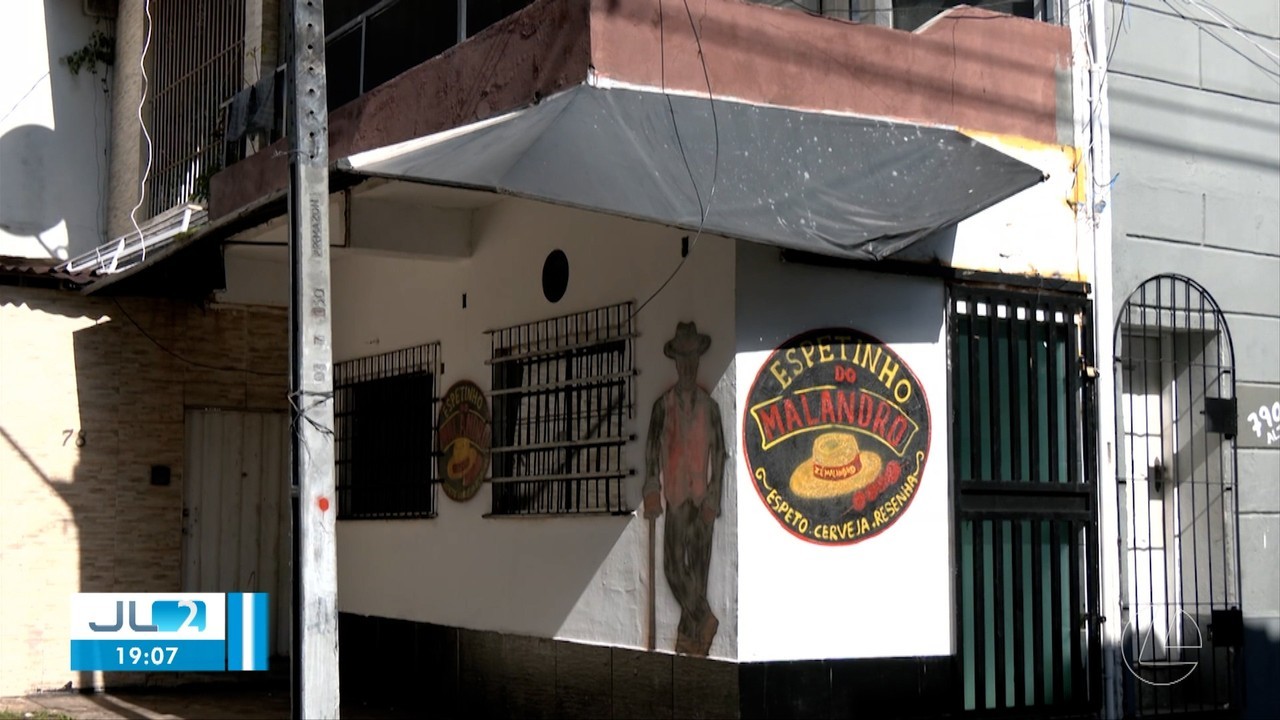 Restaurante com referências à Umbanda é alvo de vandalismo e intolerância religiosa em Belém