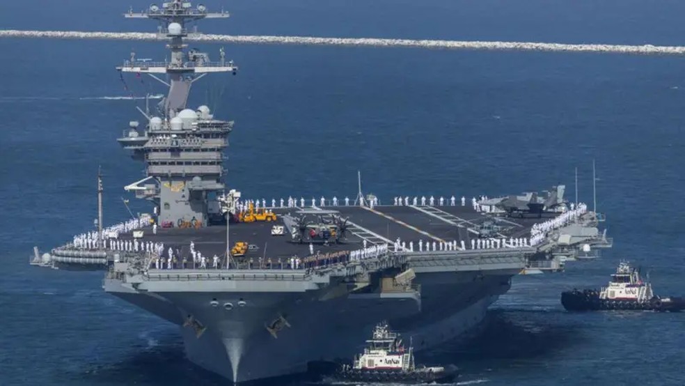 O USS Carl Vinson é um dos porta-aviões americanos em operação no Oriente Médio — Foto: BBC/Allen J. Schaben / Los Angeles Times via Getty Image