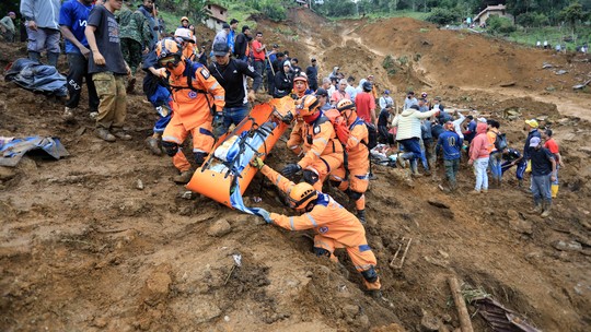 Deslizamento de terra deixa 10 mortos na Colômbia