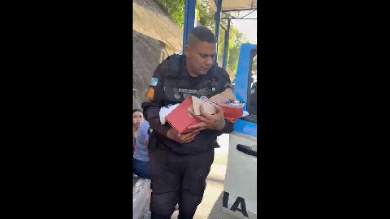 Justiça Autoriza Que Bebê Encontrado Em Caixa De Papelão Em Belford Roxo Vá Para Abrigo