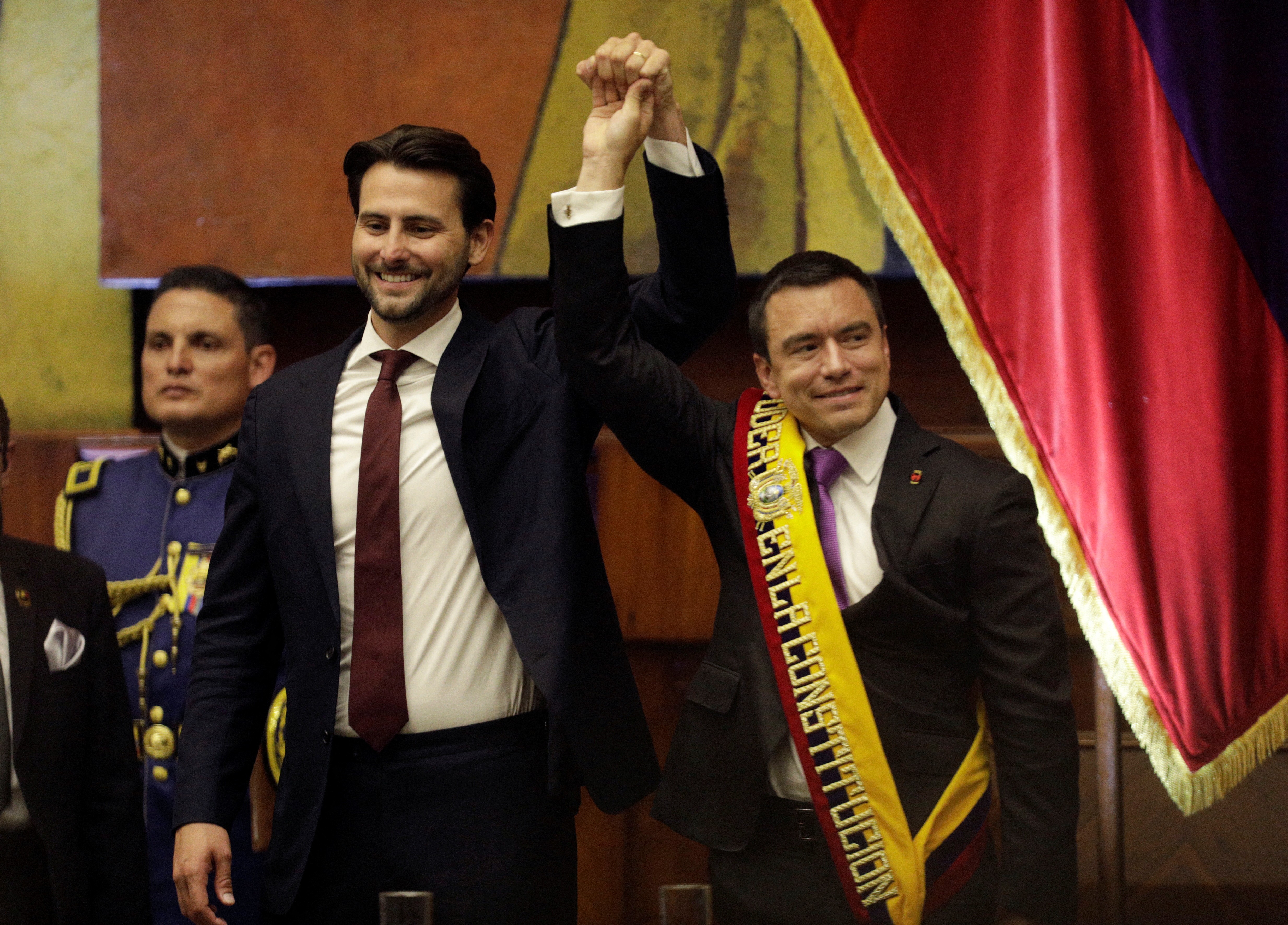 Assembleia Legislativa do Equador aprova reforma que permite instalação de bases militares estrangeiras no país