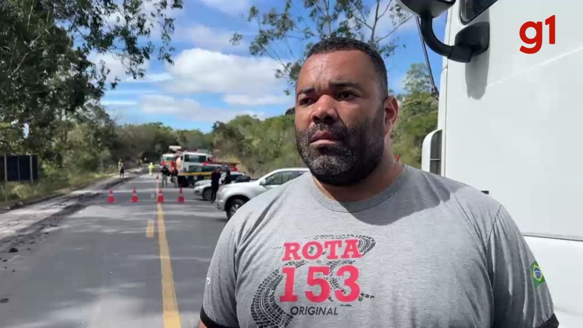 
'Desespero de escutar os gritos sem poder fazer nada', diz caminhoneiro que ajudou vítimas na BR-251