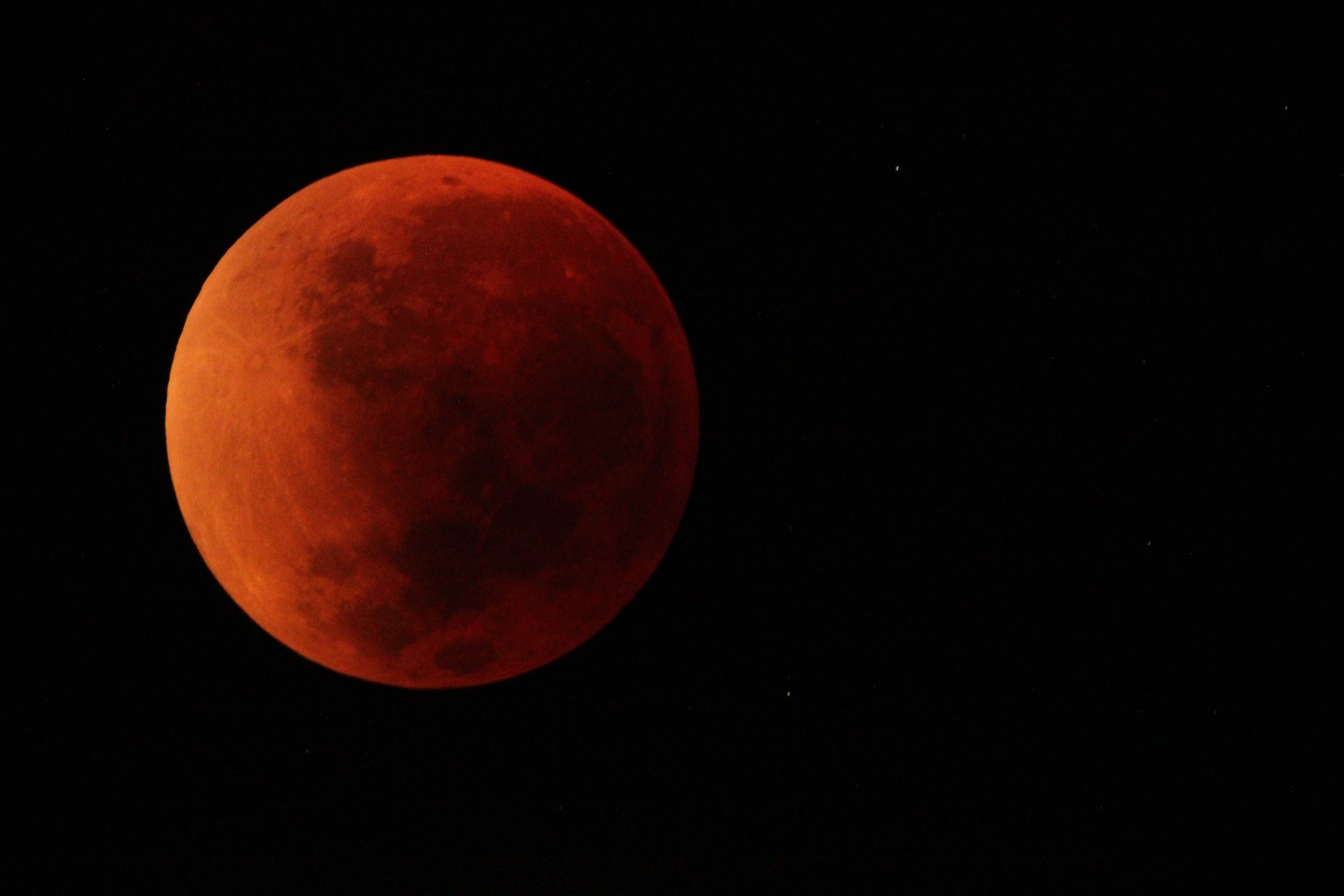 ‘Lua de Sangue’: Eclipse total da Lua poderá ser visto no interior de Pernambuco; saiba horários e como acompanhar