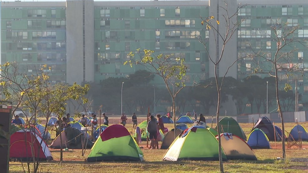 Acampamento de indígenas em Brasília — Foto: TV Globo/Reprodução
