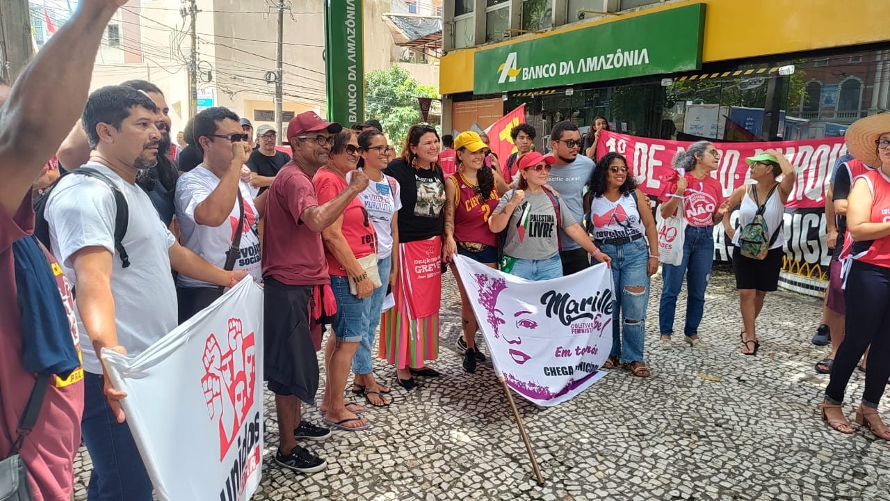 1° de maio: ato público é realizado por trabalhadores em busca de melhores condições de serviços em Belém 