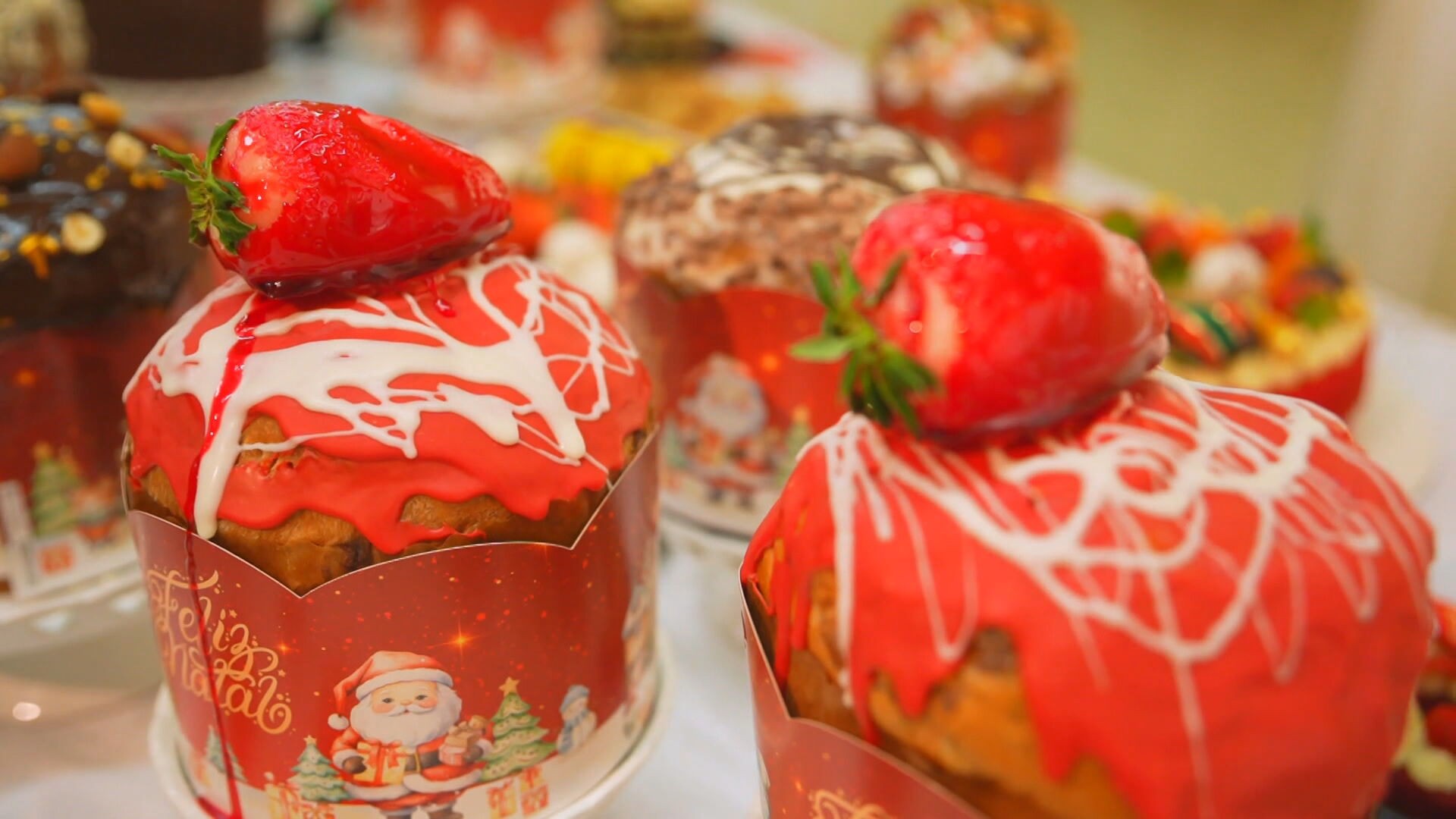 Sabor 'morango do amor', pistache e mais: panetone ganha versões ousadas para o Natal; VÍDEO 