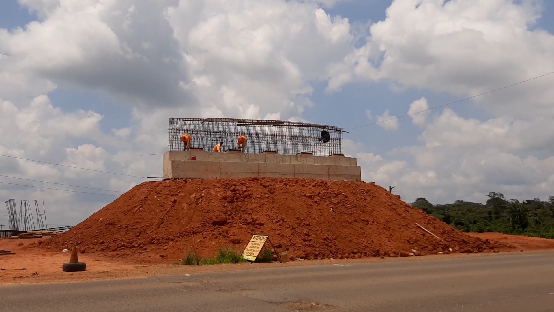 Viaduto na BR-364: entenda por que obras estão paradas há mais de um ano em RO