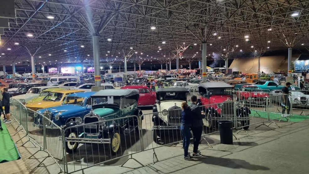 Expocar reuni exposição de carros antigos e shows com entrada gratuita — Foto: Divulgação