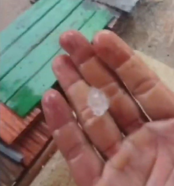 VÍDEO: Chuva de granizo surpreende moradores de cidade do RN